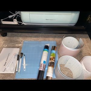 Brand New Cricut Explore Air 2 w/ Starter Pack